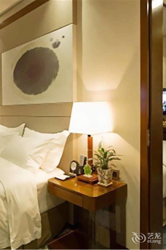 Bavaria City Hotel Pejhaj Kültér fotó