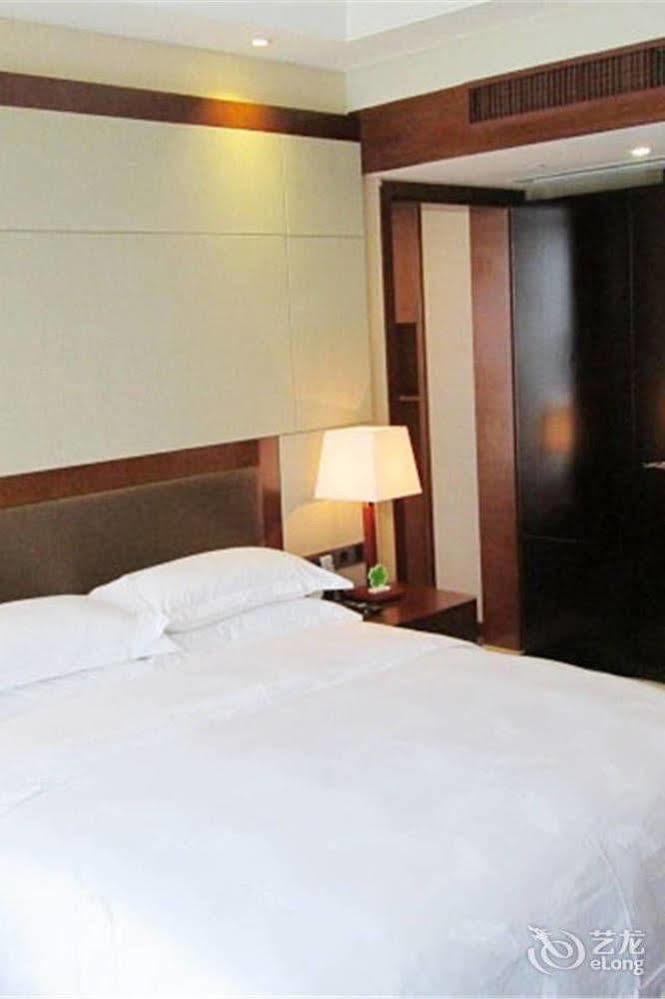 Bavaria City Hotel Pejhaj Kültér fotó